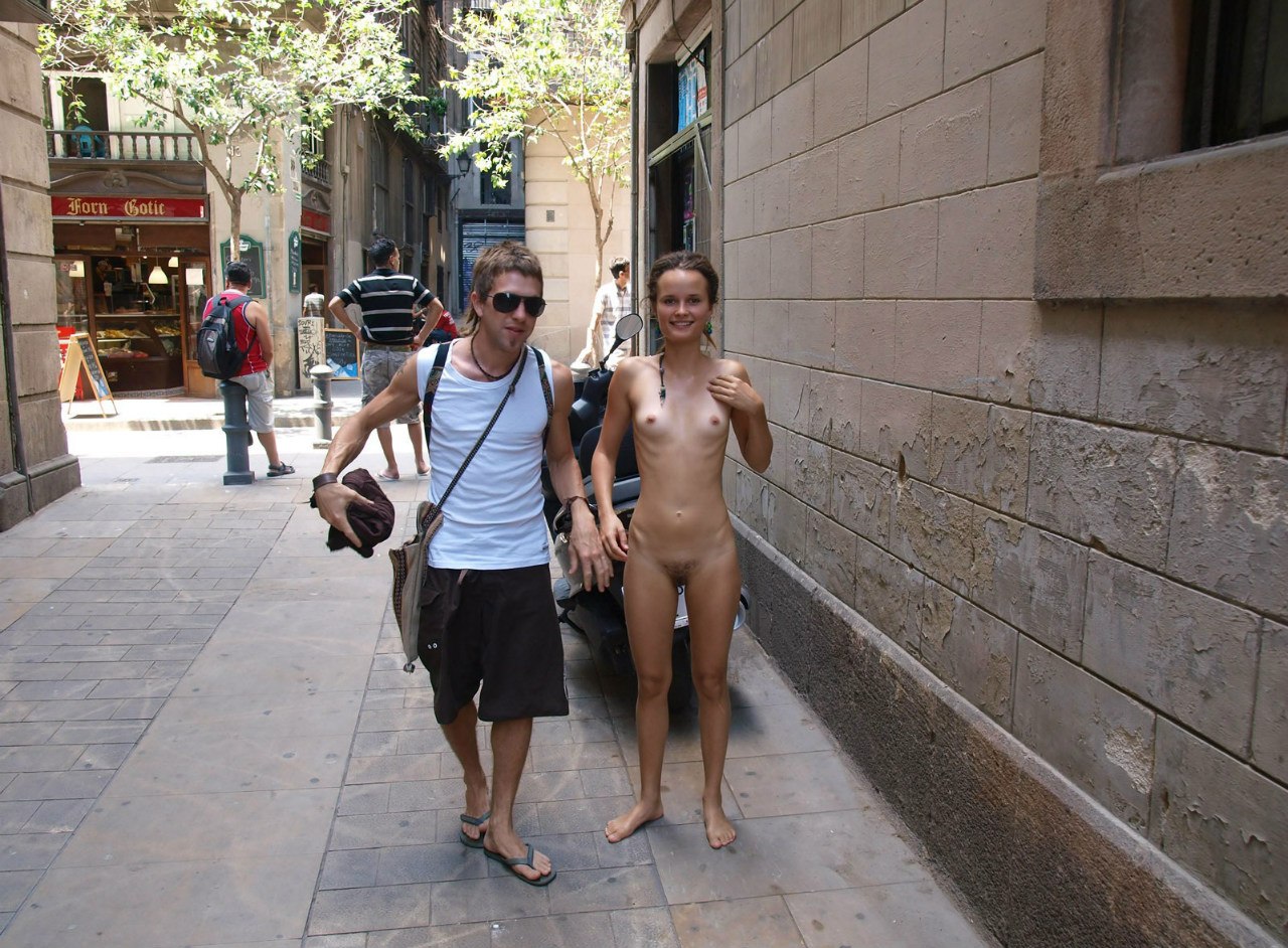 nudist. public. cmnf. naked. teen. 