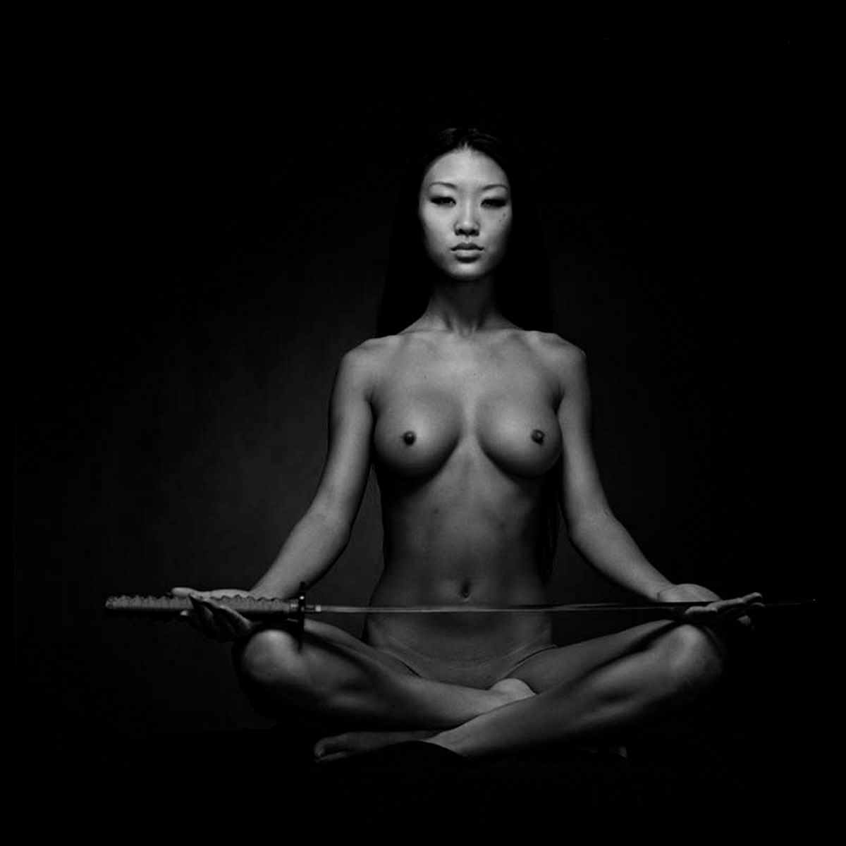 Asian women nude photos