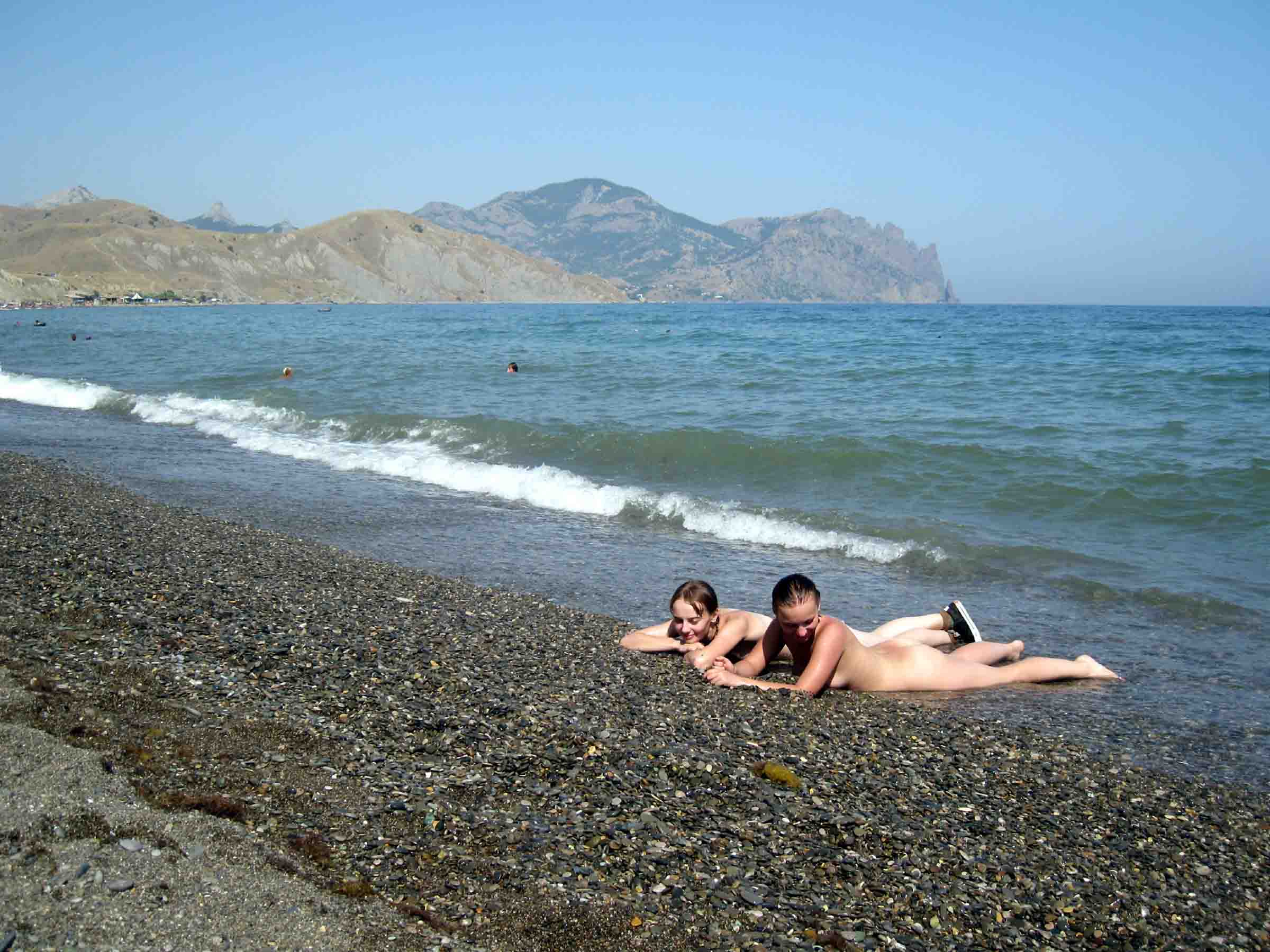 Лисья бухта - нудистский пляж в Крыму (26 фото) (эротика)