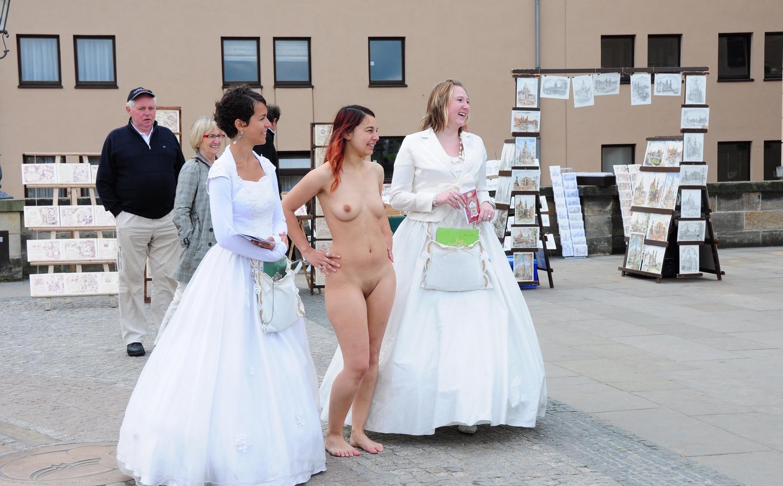 свадьба с голыми женщинами фото 25